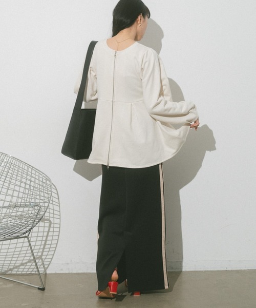 VANNIE U（ヴァニーユー）の「ダブルジップペプラムスウェット（スウェット・レディース・アイボリー/ブラック・FREE）」の21枚目の写真