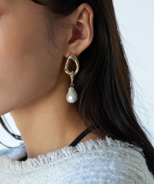 VIS（ビス）の「しずくメタルパールピアス（ピアス（両耳用）・レディース・ゴールド/シルバー・FREE）」の2枚目の写真