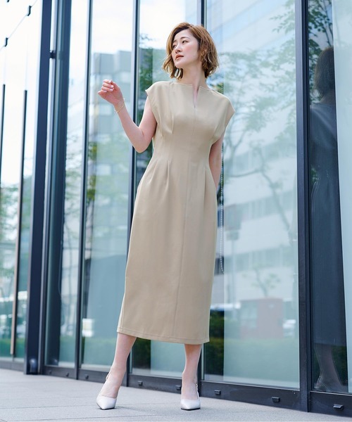 UR'S（ユアーズ）の「キーネックフレンチスリーブウエストタックワンピース（ワンピース・レディース・ブラック/ダークネイビー/グレイッシュベージュ/オフホワイト・S/M/L）」の3枚目の写真