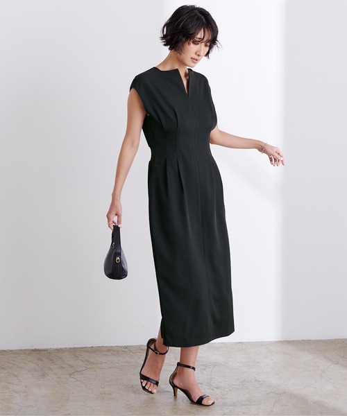 UR'S（ユアーズ）の「キーネックフレンチスリーブウエストタックワンピース（ワンピース・レディース・ブラック/ダークネイビー/グレイッシュベージュ/オフホワイト・S/M/L）」の2枚目の写真