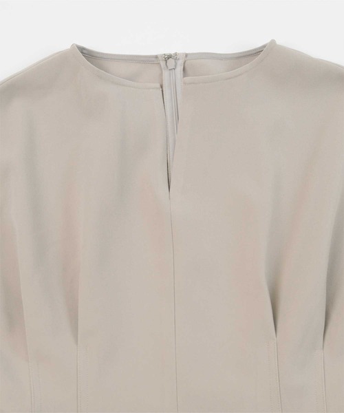 UR'S（ユアーズ）の「キーネックフレンチスリーブウエストタックワンピース（ワンピース・レディース・ブラック/ダークネイビー/グレイッシュベージュ/オフホワイト・S/M/L）」の16枚目の写真