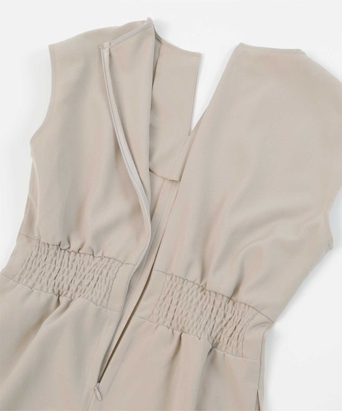 UR'S（ユアーズ）の「キーネックフレンチスリーブウエストタックワンピース（ワンピース・レディース・ブラック/ダークネイビー/グレイッシュベージュ/オフホワイト・S/M/L）」の18枚目の写真