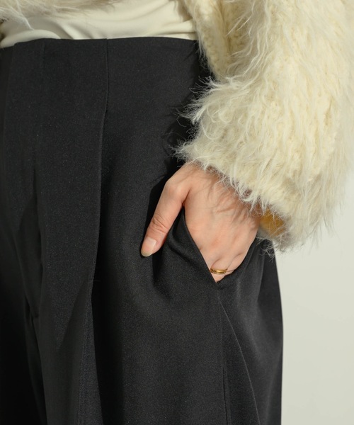 NEUNA（ヌナ）の「ハイウエストワイドスラックスパンツ（スラックス・レディース・グレー/ブラック/ベージュ・FREE）」の15枚目の写真