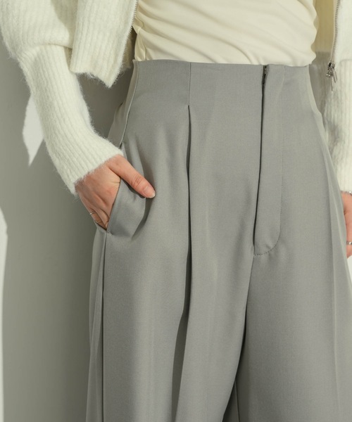 NEUNA（ヌナ）の「ハイウエストワイドスラックスパンツ（スラックス・レディース・グレー/ブラック/ベージュ・FREE）」の21枚目の写真