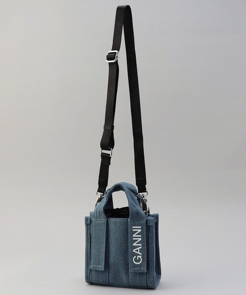 GANNI（ガニー）の「GANNI/ガニー RECYCLED TECH MINI TOTE DENIM / A5459_630 / デニム ロゴミニトート（ショルダーバッグ・レディース・サックスブルー・ONE SIZE）」の5枚目の写真