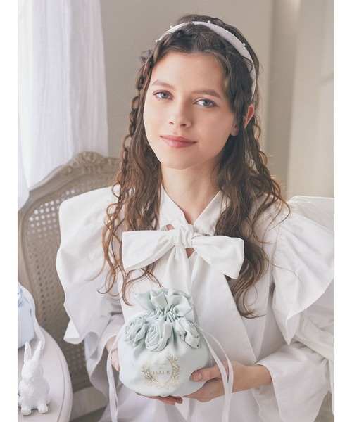 美品.レア BLAMINK フラワージャガード巾着ポーチ、バッグ 美品.レア BLAMINK フラワージャガード巾着ポーチ、バッグ CORNERS