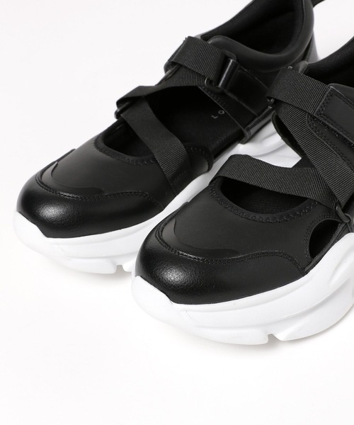 LOWRYS FARM（ローリーズファーム）の「サイドオープンスニーカー 100499（サンダル・レディース・アイボリー/ブラック系その他/ブラック・MEDIUM/LARGE）」の10枚目の写真