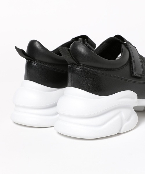 LOWRYS FARM（ローリーズファーム）の「サイドオープンスニーカー 100499（サンダル・レディース・アイボリー/ブラック系その他/ブラック・MEDIUM/LARGE）」の11枚目の写真