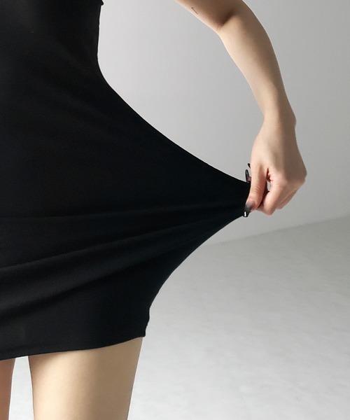 セール】【 カップ付き 】クロスストラップミニキャミワンピース