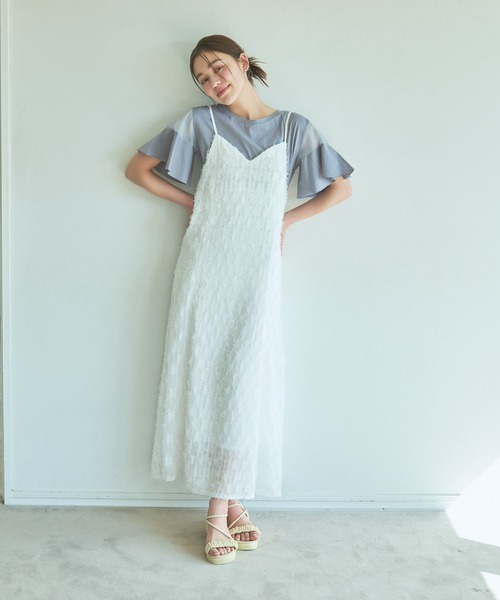 mysty woman(ミスティウーマン)の「シャギーAラインキャミワンピース 113255(ワンピース・レディース・オフホワイト/ブラック・FREE)」の4枚目の写真