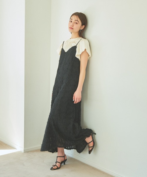 mysty woman(ミスティウーマン)の「シャギーAラインキャミワンピース 113255(ワンピース・レディース・オフホワイト/ブラック・FREE)」の5枚目の写真