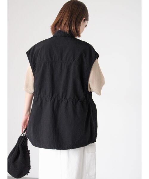 Lugnoncure（ルノンキュール）の「ナイロンミリタリーベスト（ベスト・レディース・オフホワイト/カーキ/ブラック・F）」の15枚目の写真