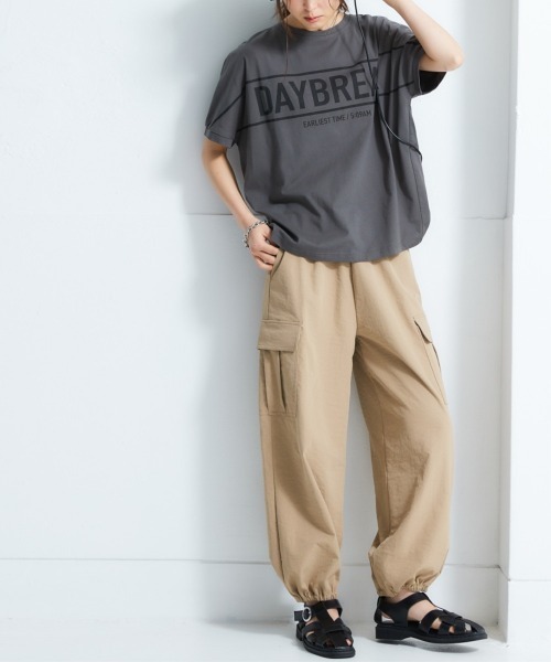 nissen（ニッセン）の「パラシュートカーゴパンツ【吸汗速乾・接触冷感・UVカット】（カーゴパンツ・レディース・ブラック/ライトベージュ/カーキ/ベージュ・S/M/L/LL）」の13枚目の写真