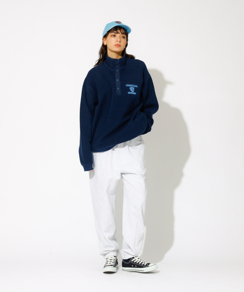 AMERICANA（アメリカーナ）の「【AMERICANA×ORIGINAL Charcoal／アメリカーナ×オリジナル チャコール】Leopards Snap プルオーバースウェット/ユニセックス（スウェット・メンズ・ネイビー/レッド・L/M）」の17枚目の写真