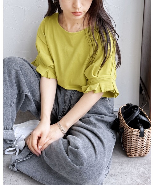 reca(レカ)の「綿100%!大人可愛い優秀アイテム タックスリーブTシャツ(シャツ/ブラウス・レディース・グレイッシュベージュ/イエロー/ブラック/オフホワイト・M)」の1枚目の写真