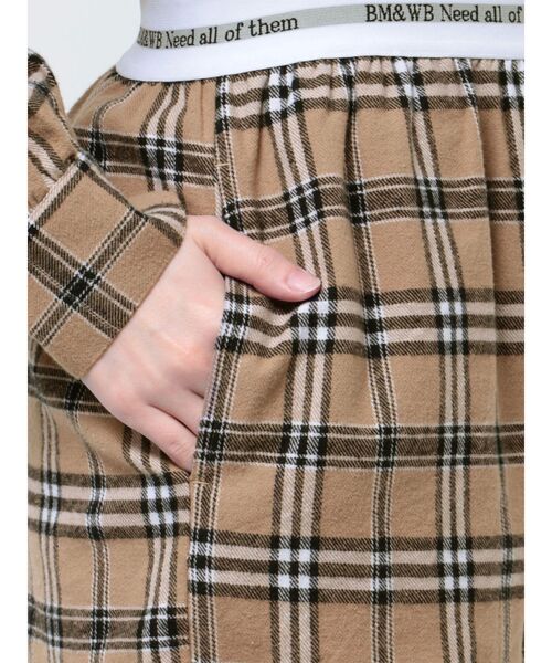 GYDA（ジェイダ）の「【SETUP着用可】BM＆WB JQ CHECKショートパンツ（その他パンツ・レディース・ベージュ/グレー・FREE）」の8枚目の写真