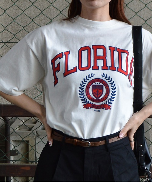 spiritoso(スピリトーゾ)の「【spiritoso】フロッキープリント フロリダ半袖Tシャツ (CP)(Tシャツ/カットソー・レディース・グレー/ホワイト/スミクロ/グレイッシュベージュ・FREE)」の1枚目の写真