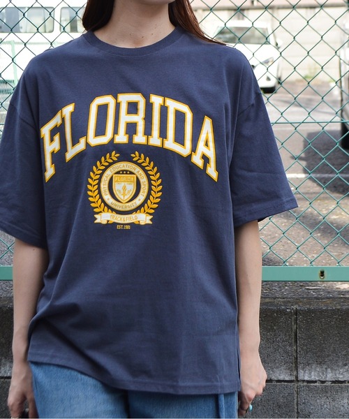 spiritoso(スピリトーゾ)の「【spiritoso】フロッキープリント フロリダ半袖Tシャツ (CP)(Tシャツ/カットソー・レディース・グレー/ホワイト/スミクロ/グレイッシュベージュ・FREE)」の2枚目の写真