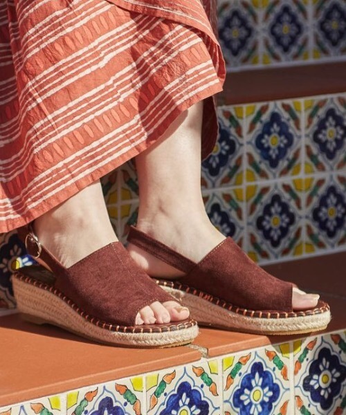 チャイハネ(チャイハネ)の「【チャイハネ】ウエッジソールサンダル(サンダル・レディース・ベージュ/ブラウン・M/L)」の1枚目の写真