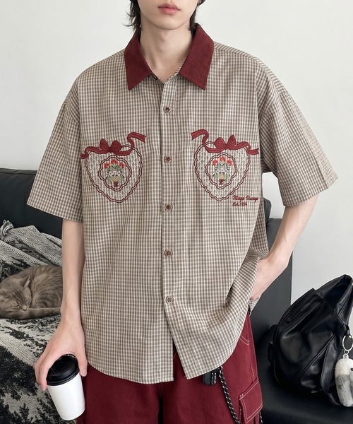 HOOK(フック)の「HOOK -select- 異素材襟の古着風刺繍入りチェック柄ビッグシャツ (SS)(シャツ/ブラウス・メンズ・ベージュ・M/L/XL/S)」の1枚目の写真