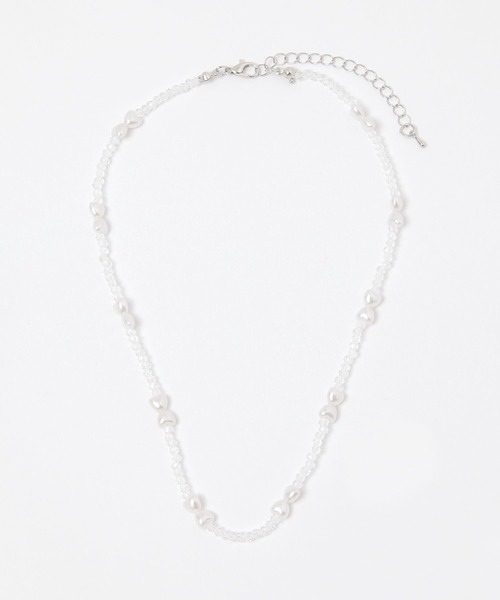FOREVER 21（フォーエバー トゥエンティーワン）の「ハートビーズネックレス22（ネックレス・レディース・ブラック/ホワイト系その他・FREE）」の2枚目の写真