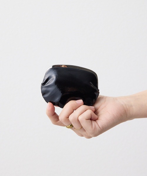 ear PAPILLONNER（イアパピヨネ）の「【kawa-kawa(カワカワ)】NO1314 tenohiraマルチケース（コインケース・レディース・グレー系その他/イエロー系その他/ピンク系その他/ホワイト系その他/ブルー系その他/ブラウン/シルバー/ブラック/ゴールド/その他/ホワイト/ブラック系その他/ゴールド系その他/シルバー系その他/ホワイト系その他2/ブルー系その他2/イエロー/グリーン/ピンク/ブラック系その他2/シルバー系/ブラック系その他3/レッド・FREE）」の8枚目の写真