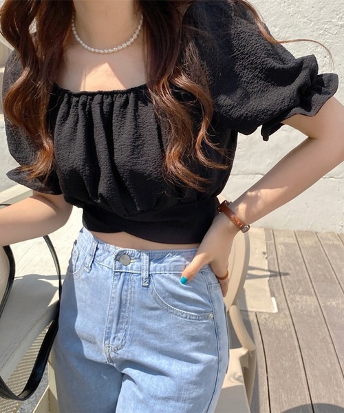 INASTUDIOS(イーナストゥディオス)の「バックリボン オフショルダー クロップド丈 トップス レディース(Tシャツ/カットソー・レディース・ホワイト/ブラック・MEDIUM/LARGE)」の6枚目の写真