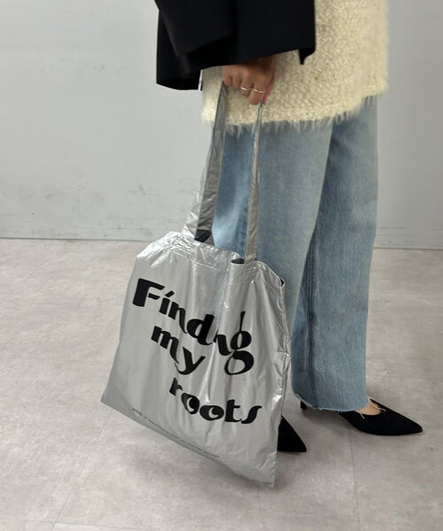 SHENERY（シーナリー）の「seasonトートバッグ（トートバッグ・レディース・シルバー/ベージュ・FREE）」の9枚目の写真