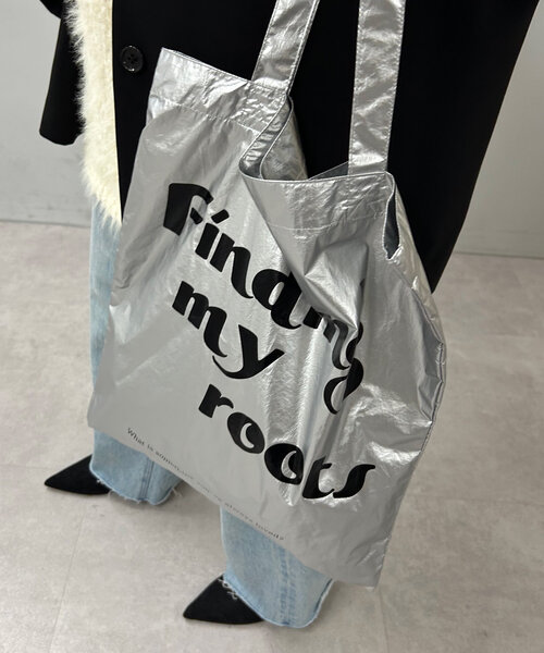 SHENERY（シーナリー）の「seasonトートバッグ（トートバッグ・レディース・シルバー/ベージュ・FREE）」の11枚目の写真