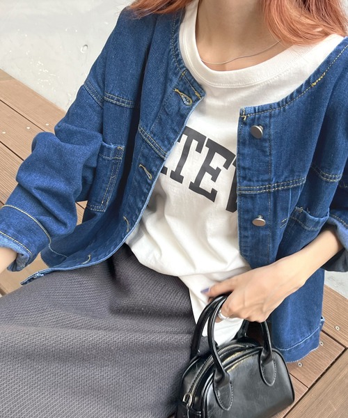 Futier land（フューティアランド）の「襟元スッキリとしたバランス良いアウター。ノーカラーデニムジャケット（デニムジャケット・レディース・ライトブルー/インディゴブルー・FREE）」の5枚目の写真