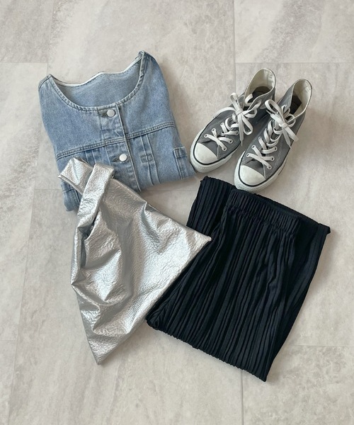 Futier land（フューティアランド）の「襟元スッキリとしたバランス良いアウター。ノーカラーデニムジャケット（デニムジャケット・レディース・ライトブルー/インディゴブルー・FREE）」の21枚目の写真