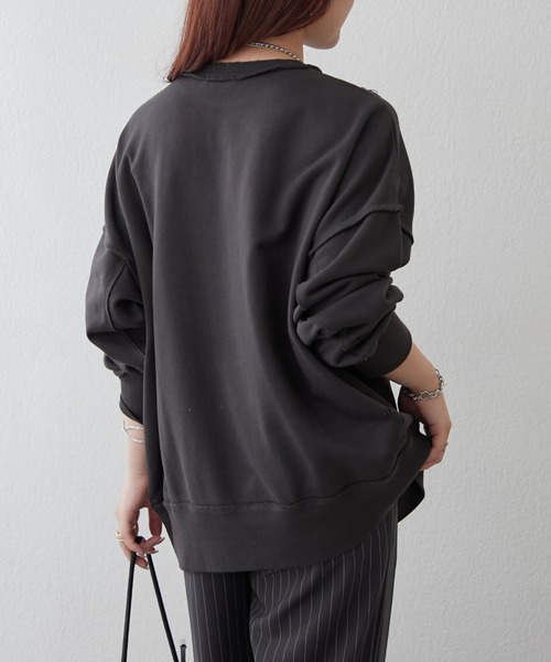 Remind me and forever（リマインドミーアンドフォーエバー）の「【WEB限定】ダメージ加工スウェット（Tシャツ/カットソー・レディース・ライトベージュ/グレー/スミクロ・FREE）」の8枚目の写真