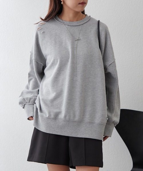 Remind me and forever（リマインドミーアンドフォーエバー）の「【WEB限定】ダメージ加工スウェット（Tシャツ/カットソー・レディース・ライトベージュ/グレー/スミクロ・FREE）」の12枚目の写真