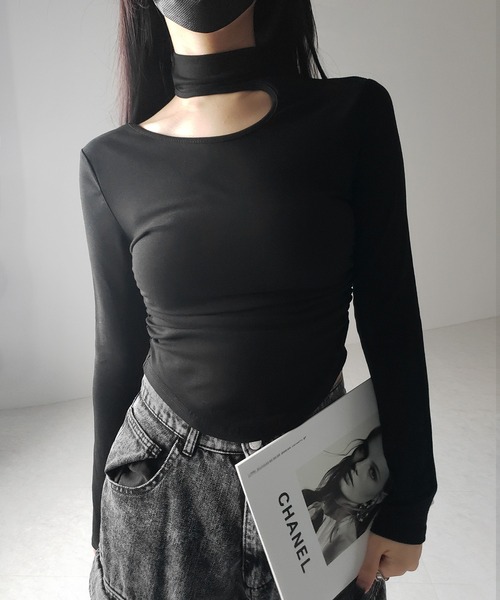 me+em select(ミームセレクト)の「※※【 2color 】カットアウトアシメチョーカーカットソートップス /cutout asymmetry choker cutsew tops(Tシャツ/カットソー・レディース・ホワイト/ブラック/グレー・FREE)」の3枚目の写真