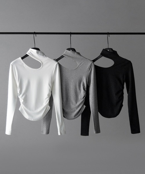 me+em select(ミームセレクト)の「※※【 2color 】カットアウトアシメチョーカーカットソートップス /cutout asymmetry choker cutsew tops(Tシャツ/カットソー・レディース・ホワイト/ブラック/グレー・FREE)」の4枚目の写真