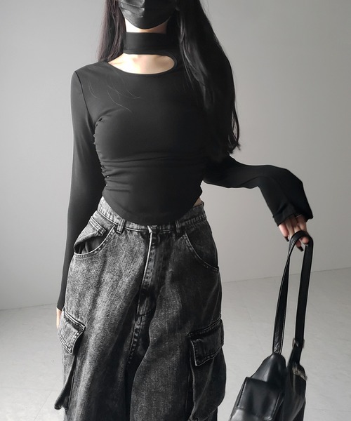 me+em select(ミームセレクト)の「※※【 2color 】カットアウトアシメチョーカーカットソートップス /cutout asymmetry choker cutsew tops(Tシャツ/カットソー・レディース・ホワイト/ブラック/グレー・FREE)」の8枚目の写真
