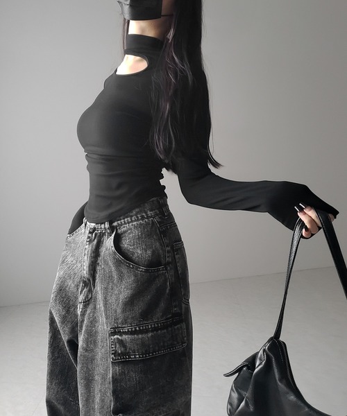 me+em select(ミームセレクト)の「※※【 2color 】カットアウトアシメチョーカーカットソートップス /cutout asymmetry choker cutsew tops(Tシャツ/カットソー・レディース・ホワイト/ブラック/グレー・FREE)」の9枚目の写真
