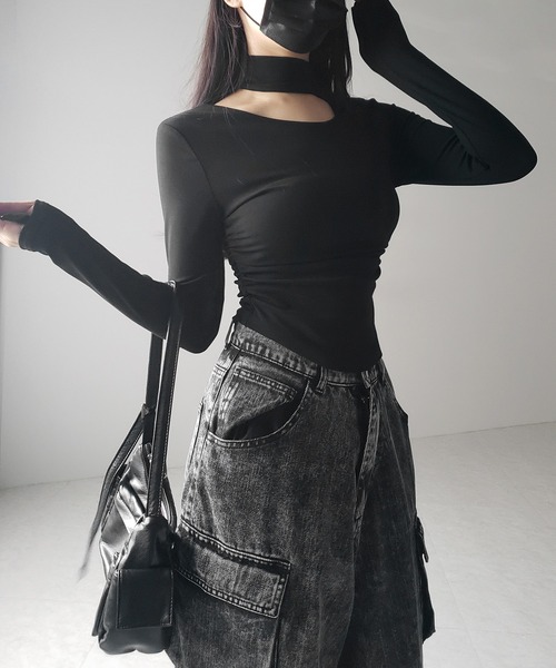 me+em select(ミームセレクト)の「※※【 2color 】カットアウトアシメチョーカーカットソートップス /cutout asymmetry choker cutsew tops(Tシャツ/カットソー・レディース・ホワイト/ブラック/グレー・FREE)」の10枚目の写真