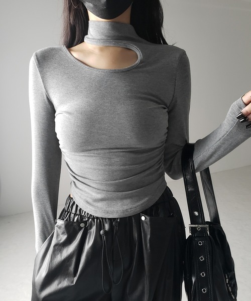 me+em select(ミームセレクト)の「※※【 2color 】カットアウトアシメチョーカーカットソートップス /cutout asymmetry choker cutsew tops(Tシャツ/カットソー・レディース・ホワイト/ブラック/グレー・FREE)」の16枚目の写真