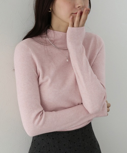 BLUEEAST（ブルーイースト）の「《お気に入り1.3万人突破！／新色追加／8色展開》ウール混ベーシックハイネックニット（ニット/セーター・レディース・キャメル/アイボリー/ボルドー/チャコールグレー/ブラック/ネイビー/ピンク/ブラウン/レッド/ブルー/グレー・MEDIUM）」の9枚目の写真