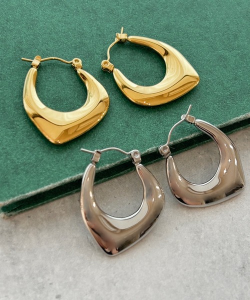 ciite' surgical stainless(シーテサージカルステンレス)の「【 金属アレルギー対応 】 スクエア フープピアス サージカルステンレス (ピアス(両耳用)・レディース・シルバー/ゴールド・FREE)」の5枚目の写真