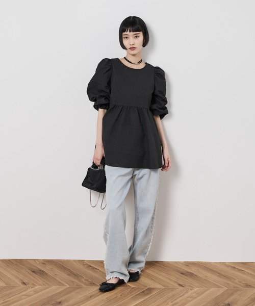 Shelly island(シェリーアイランド)の「フラワージャガードペプラムブラウス(シャツ/ブラウス・レディース・ブラック/ホワイト・FREE)」の10枚目の写真