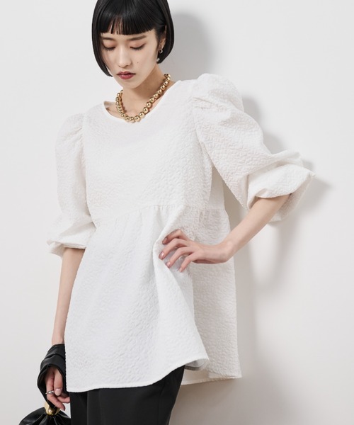 Shelly island(シェリーアイランド)の「フラワージャガードペプラムブラウス(シャツ/ブラウス・レディース・ブラック/ホワイト・FREE)」の13枚目の写真