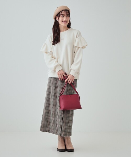 DRESKIP(ドレスキップ)の「◆【S-LL】一枚で決まる ふんわり微起毛 フリル袖トップス(Tシャツ/カットソー・レディース・アイボリー/チャコールグレー/パープル・01/02/03/04)」の6枚目の写真