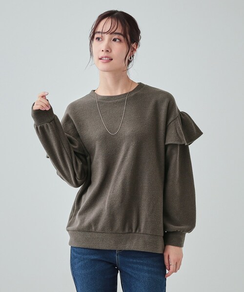 DRESKIP(ドレスキップ)の「◆【S-LL】一枚で決まる ふんわり微起毛 フリル袖トップス(Tシャツ/カットソー・レディース・アイボリー/チャコールグレー/パープル・01/02/03/04)」の8枚目の写真