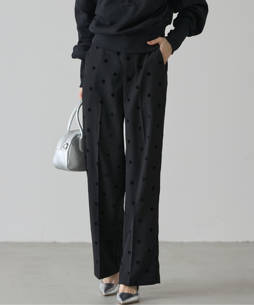 &. NOSTALGIA(アンドドットノスタルジア)の「【ZOZO限定】フロッキードットワイドパンツ(その他パンツ・レディース・チャコールグレー/ブラック・M)」の1枚目の写真
