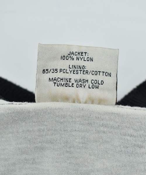 Guess（ゲス）の「【ヴィンテージ古着】90’s GUESS 星条旗 ナイロンジャケット（ナイロンジャケット・メンズ・ブラック・X-LARGE）」の4枚目の写真