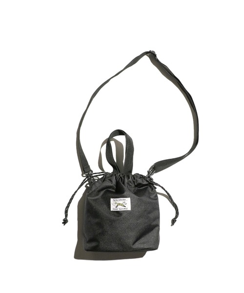 PENNEYS（ぺニーズ）の「【PENNY'S / ぺニーズ】DRAWSTRING POUCH　ドローストリングポーチ（ボディバッグ/ウエストポーチ・メンズ・ベージュ/ネイビー/ブラック/オリーブ・FREE）」の2枚目の写真