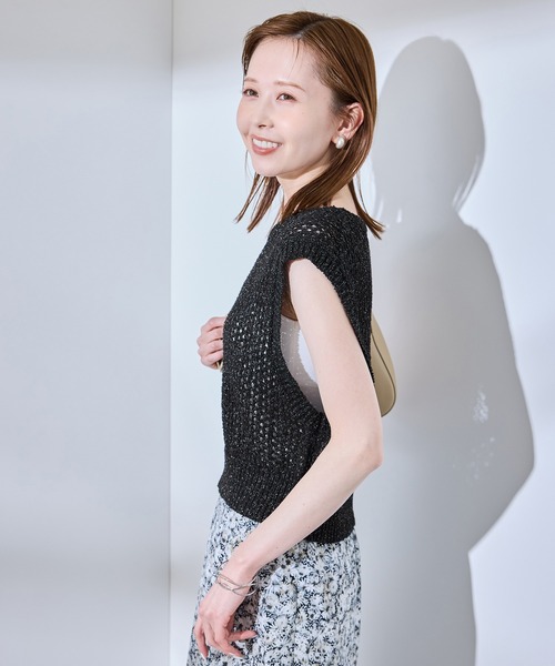 ROPE' PICNIC（ロペピクニック）の「透かし編みラメニットベスト（ベスト・レディース・キナリ/グレー/ブラック・FREE）」の8枚目の写真