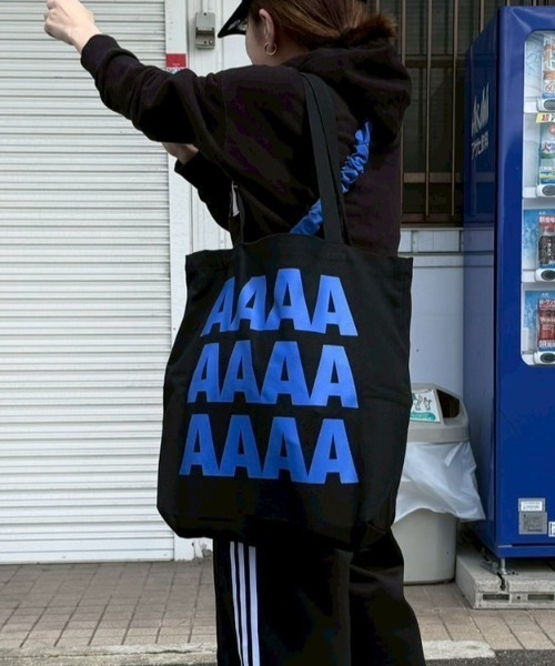 &. NOSTALGIA(アンドドットノスタルジア)の「【ZOZO限定】@tinda_fashionコラボ Aトートバッグ(トートバッグ・レディース・キナリ/グリーン/レッド/ブルー/ブラック/ピンク/ブラック×ブルー/ターコイズブルー/ブラック×レッド/オレンジ/パープル・FREE)」の5枚目の写真